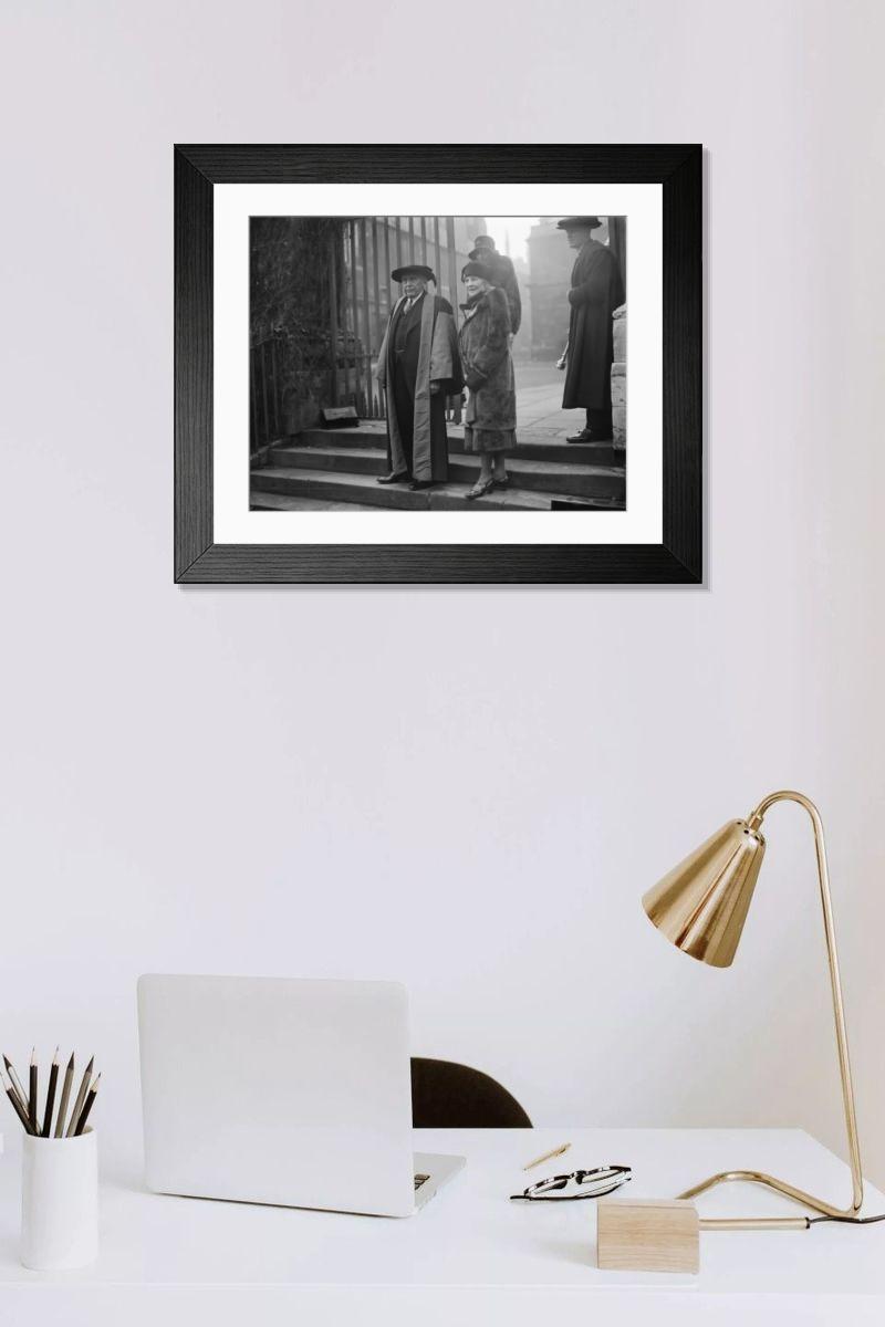 Shown hanging in a room: Modern 14"x12" (36x31cm)