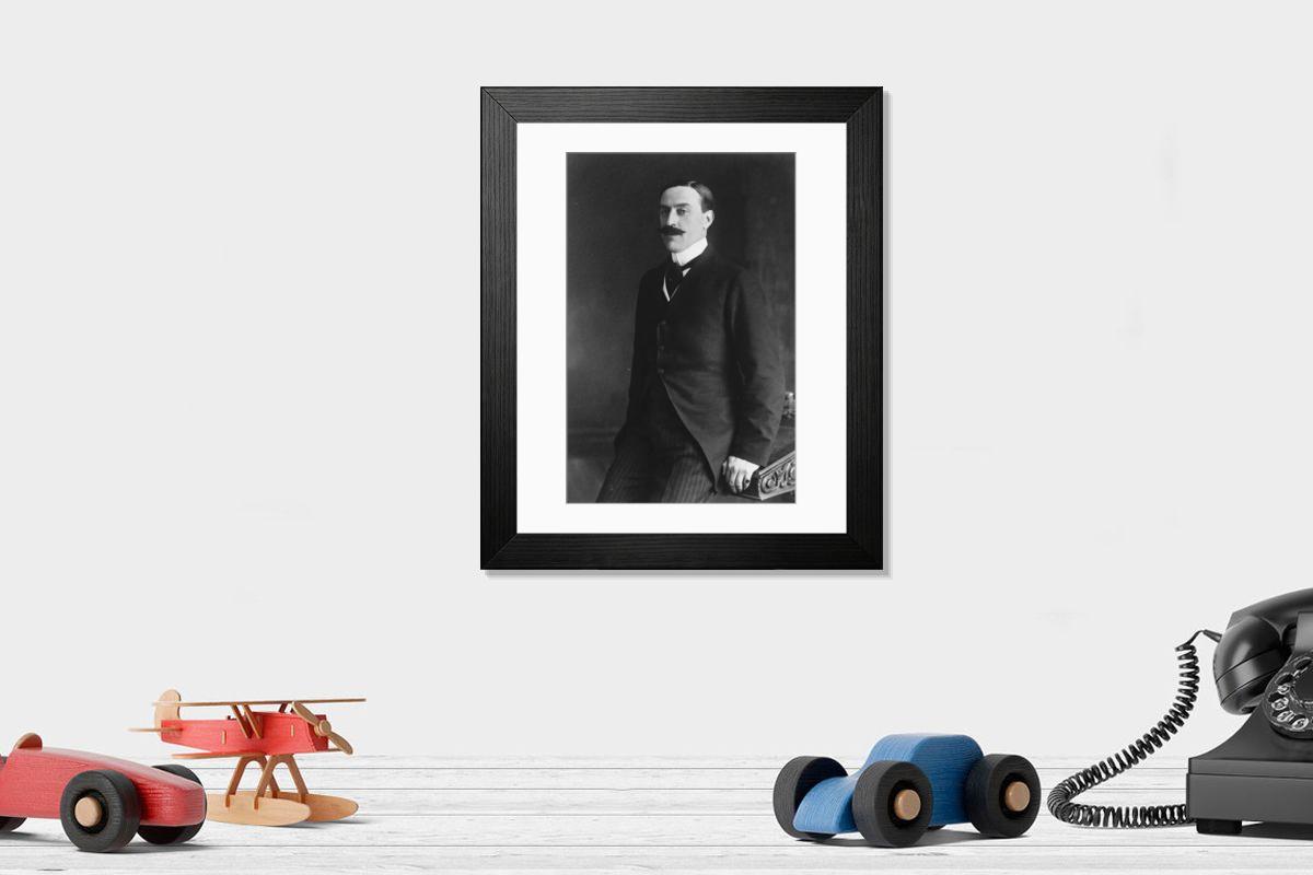 Shown hanging in a room: Modern 14"x12" (36x31cm)