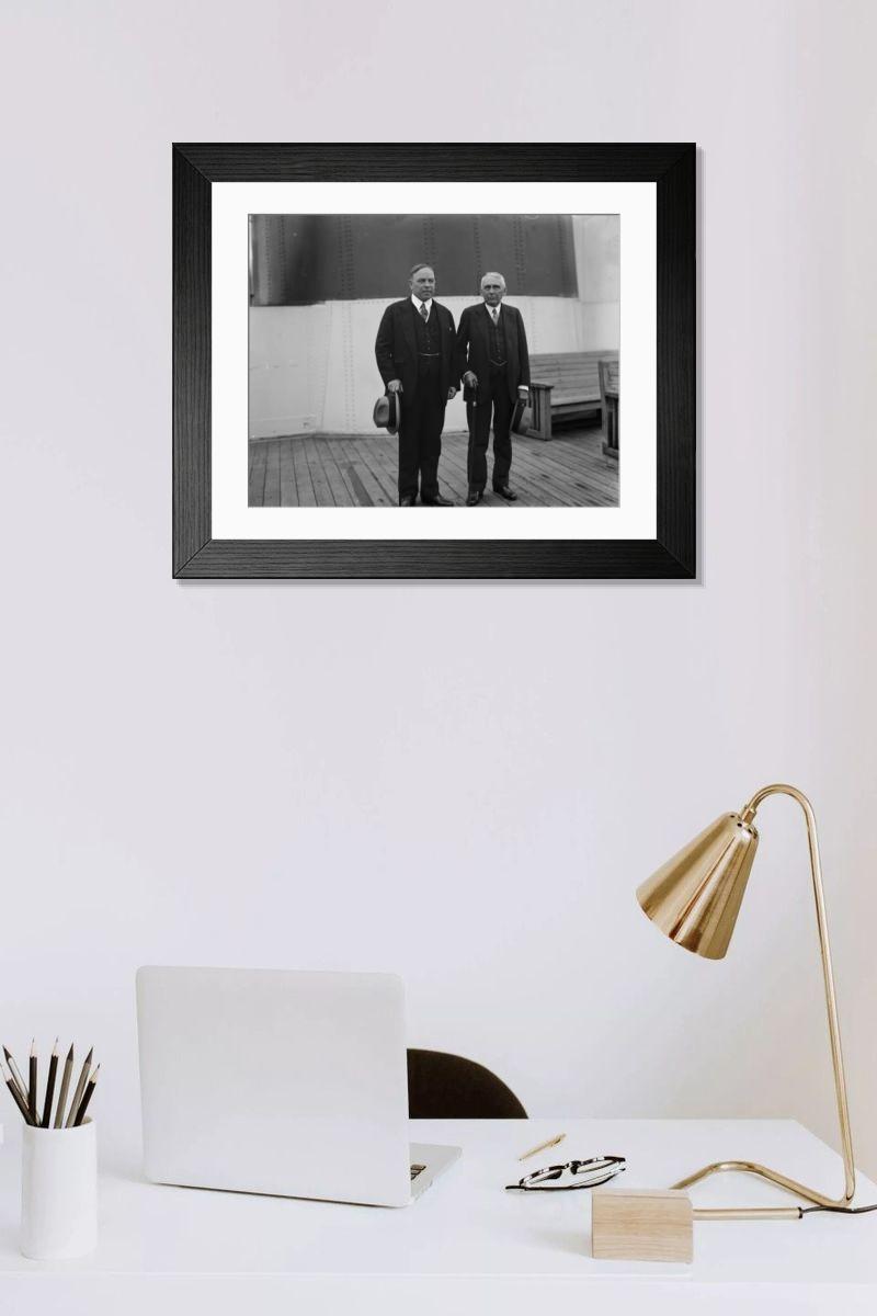 Shown hanging in a room: Modern 14"x12" (36x31cm)