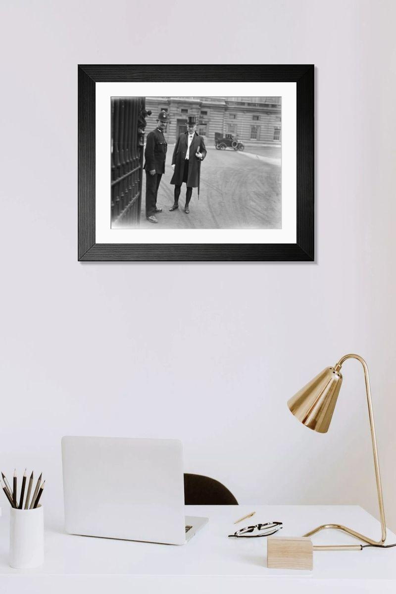 Shown hanging in a room: Modern 14"x12" (36x31cm)