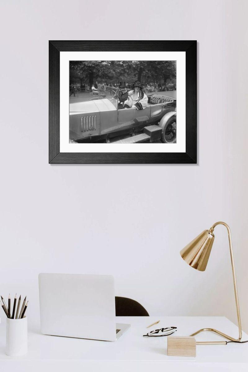 Shown hanging in a room: Modern 14"x12" (36x31cm)