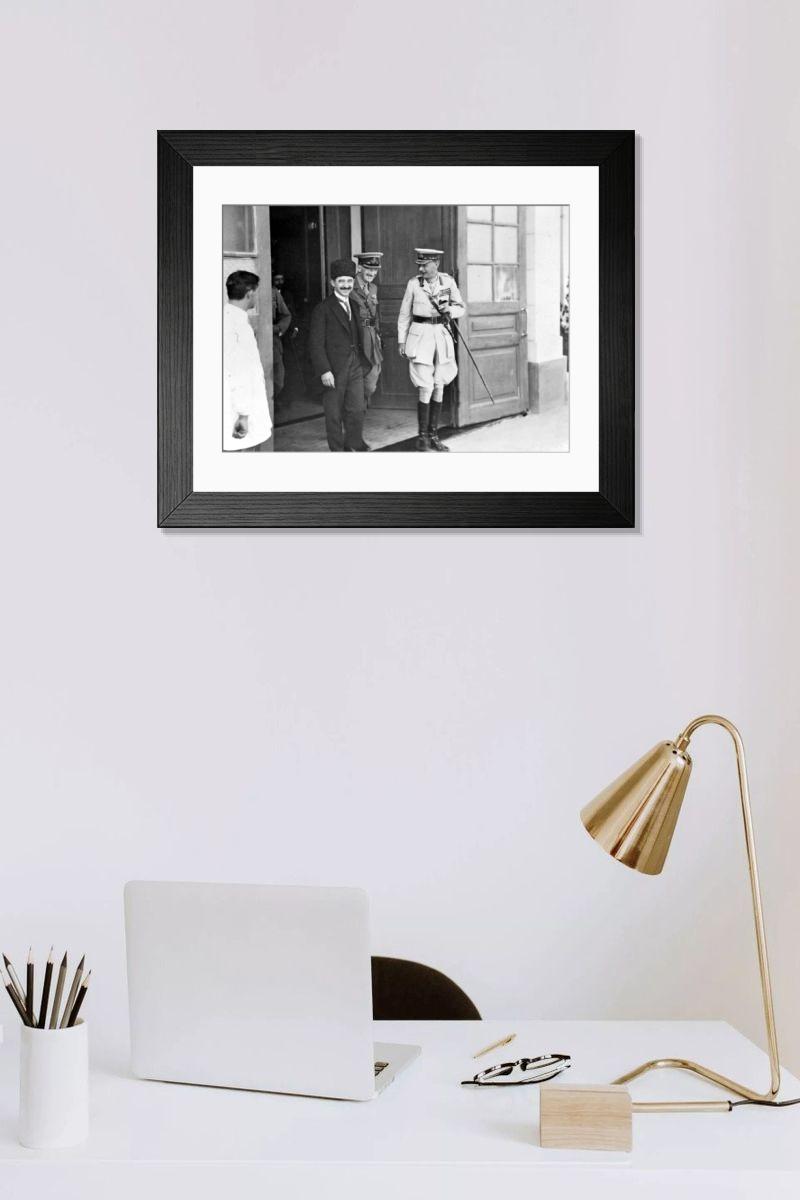 Shown hanging in a room: Modern 14"x12" (36x31cm)
