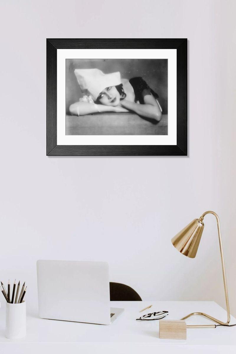 Shown hanging in a room: Modern 14"x12" (36x31cm)