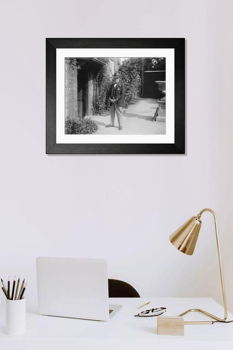 Shown hanging in a room: Modern 14"x12" (36x31cm)
