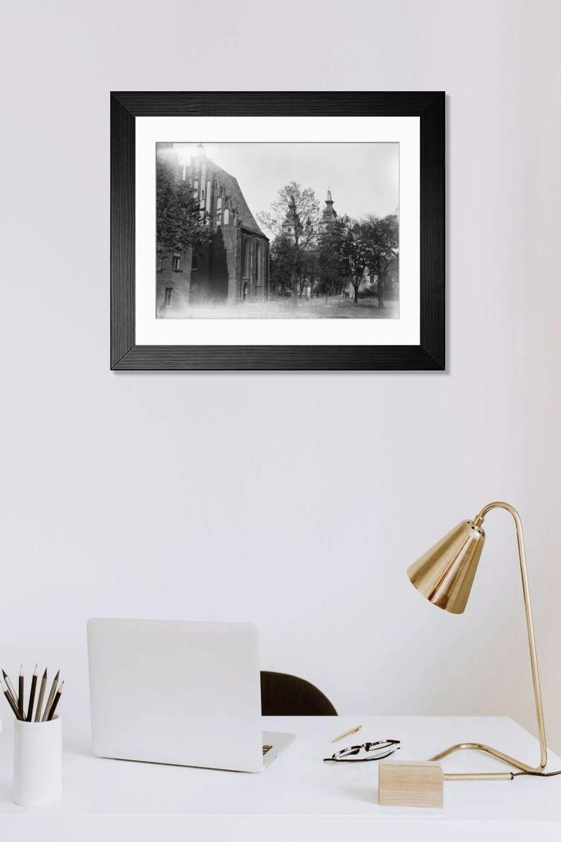 Shown hanging in a room: Modern 14"x12" (36x31cm)