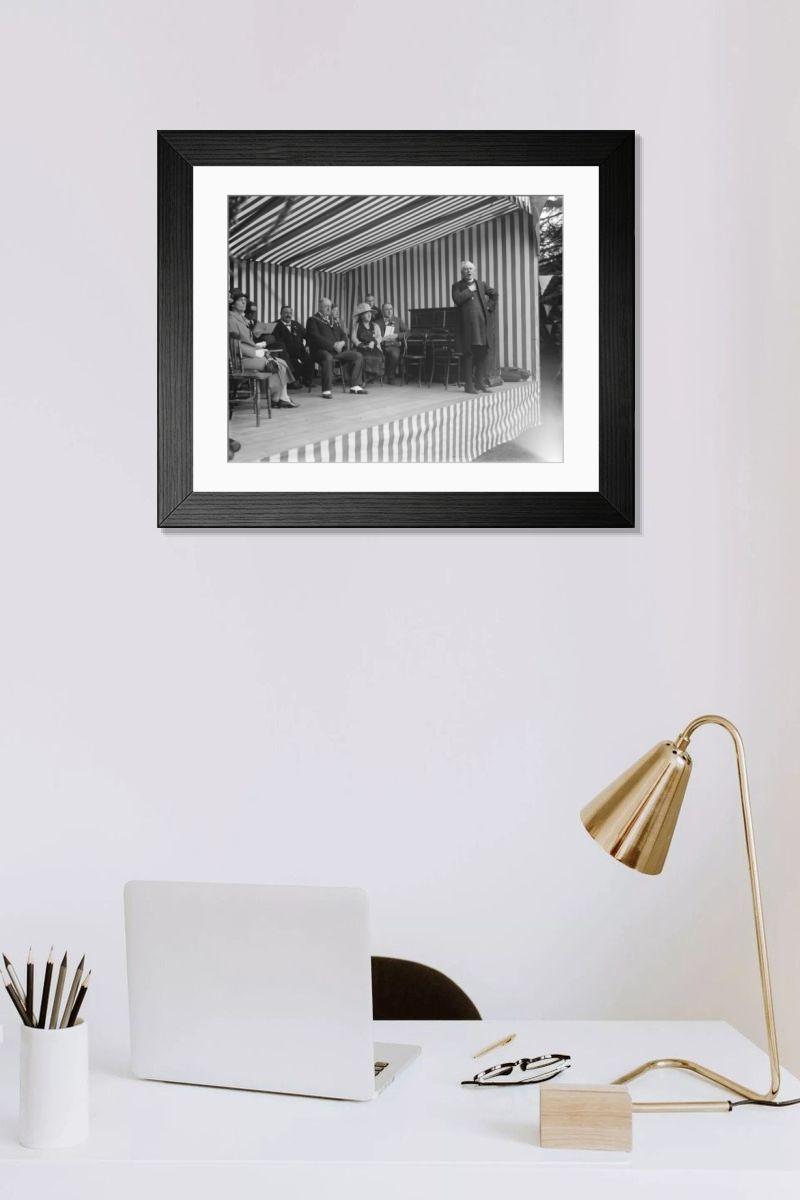 Shown hanging in a room: Modern 14"x12" (36x31cm)