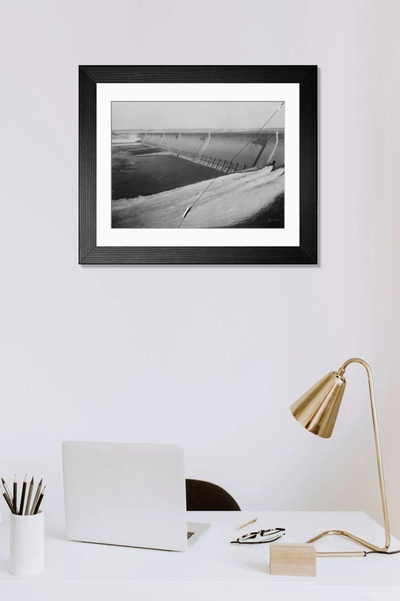 Shown hanging in a room: Modern 14"x12" (36x31cm)