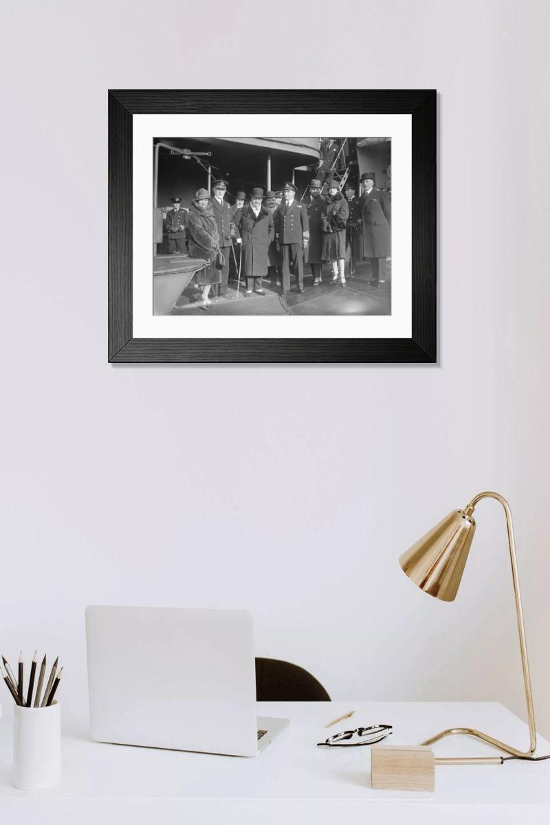 Shown hanging in a room: Modern 14"x12" (36x31cm)