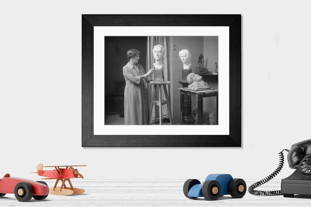 Shown hanging in a room: Modern 14"x12" (36x31cm)