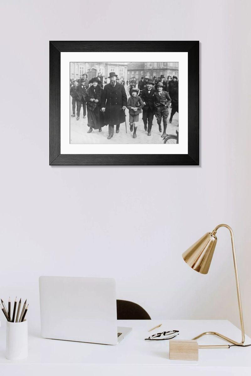 Shown hanging in a room: Modern 14"x12" (36x31cm)
