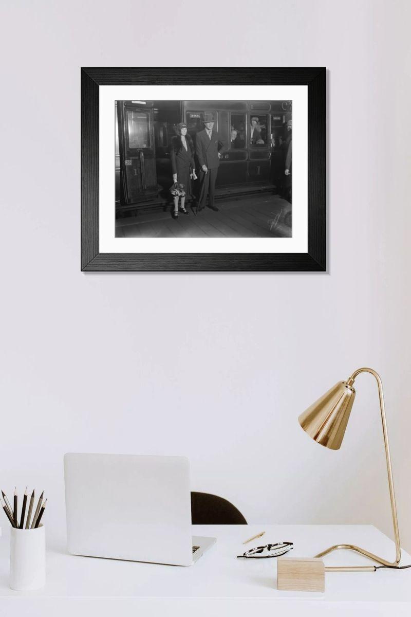 Shown hanging in a room: Modern 14"x12" (36x31cm)