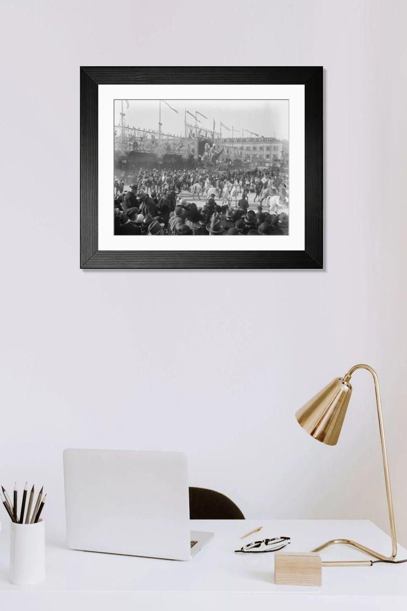 Shown hanging in a room: Modern 14"x12" (36x31cm)