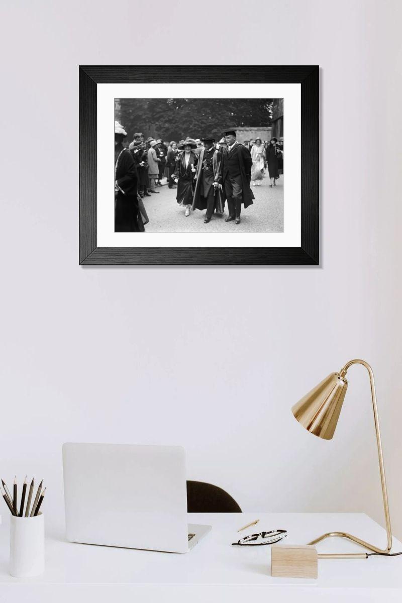 Shown hanging in a room: Modern 14"x12" (36x31cm)