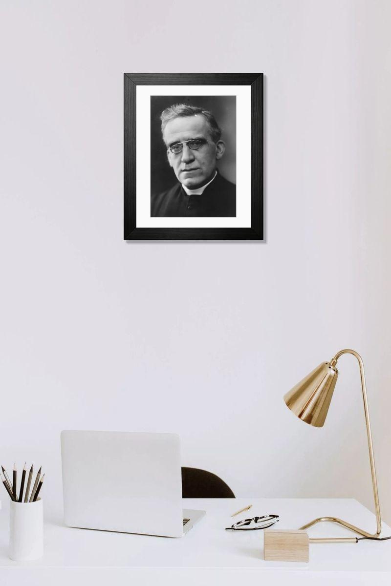 Shown hanging in a room: Modern 14"x12" (36x31cm)