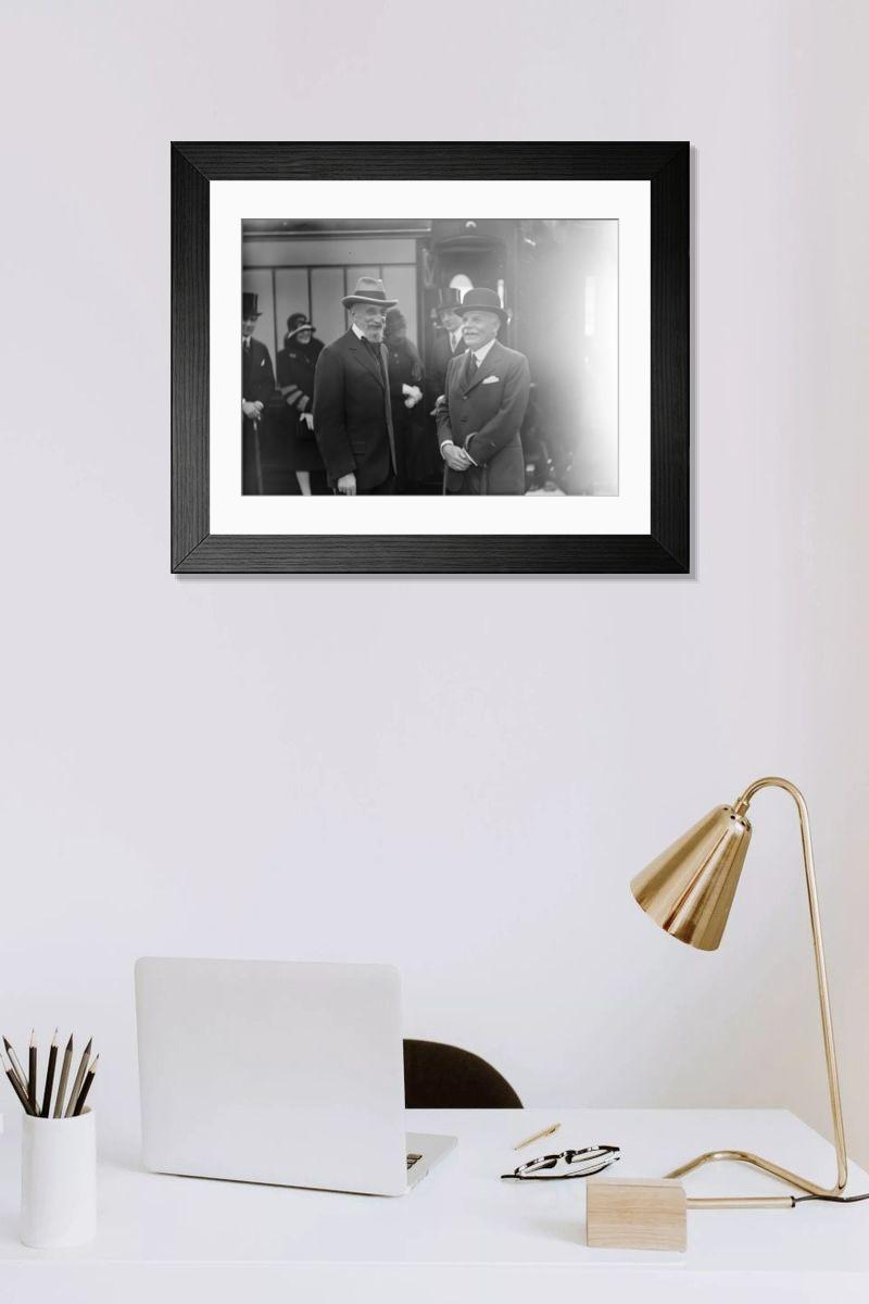 Shown hanging in a room: Modern 14"x12" (36x31cm)