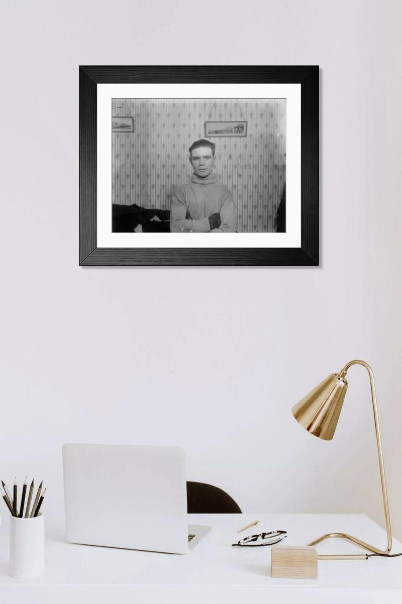Shown hanging in a room: Modern 14"x12" (36x31cm)
