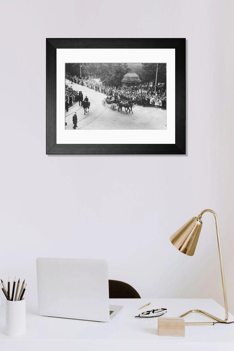 Shown hanging in a room: Modern 14"x12" (36x31cm)