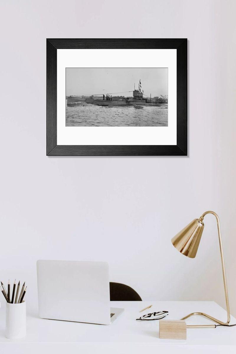 Shown hanging in a room: Modern 14"x12" (36x31cm)