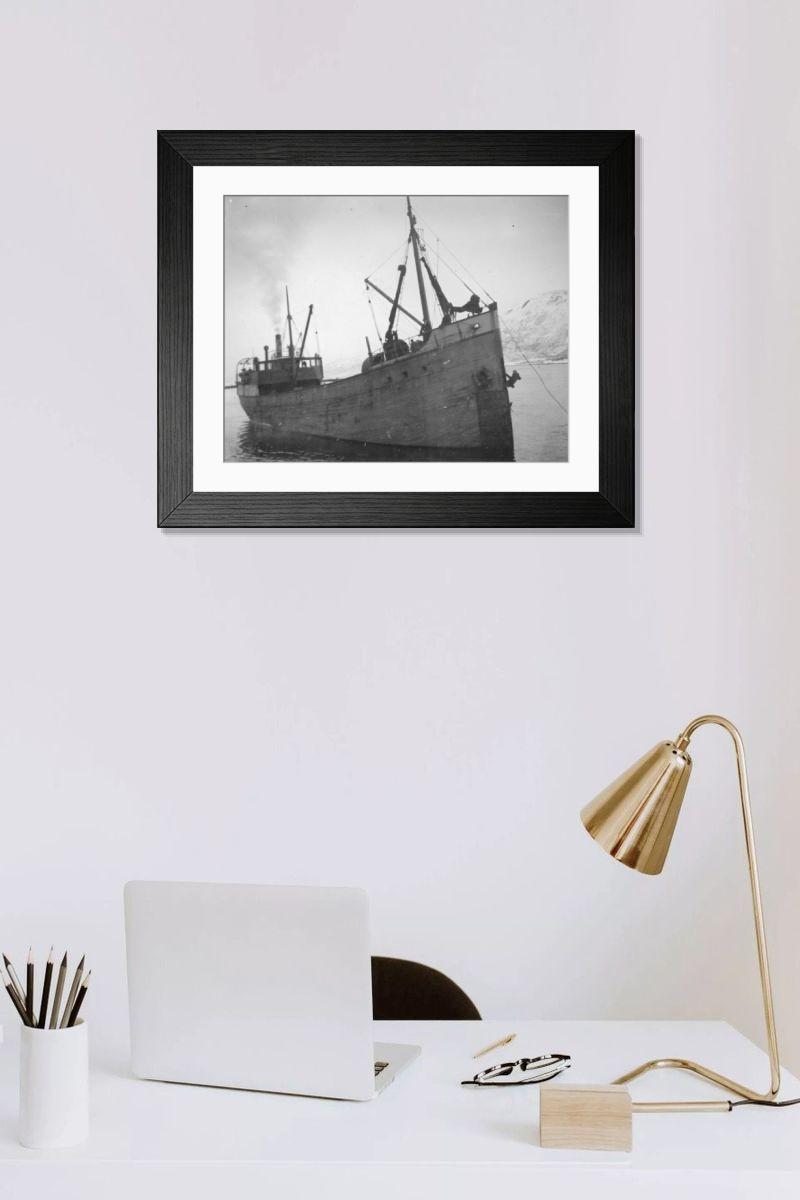 Shown hanging in a room: Modern 14"x12" (36x31cm)