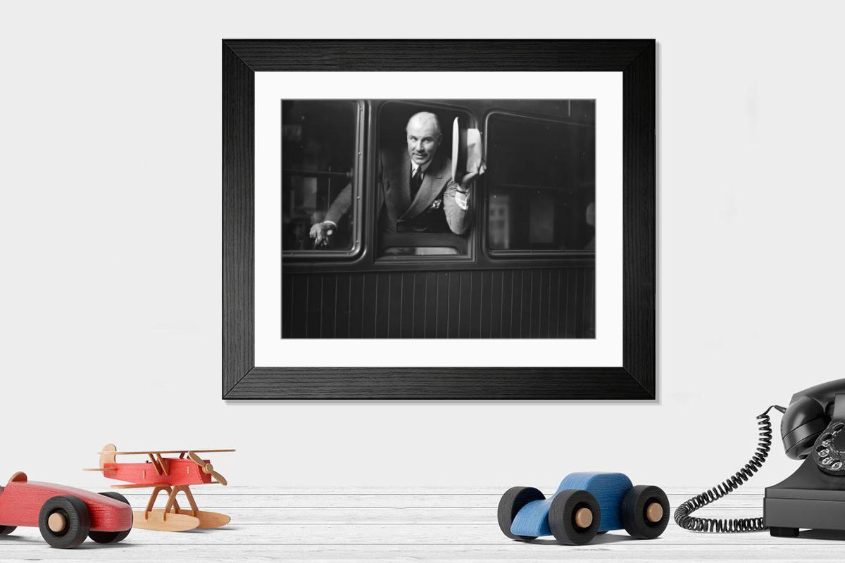 Shown hanging in a room: Modern 14"x12" (36x31cm)