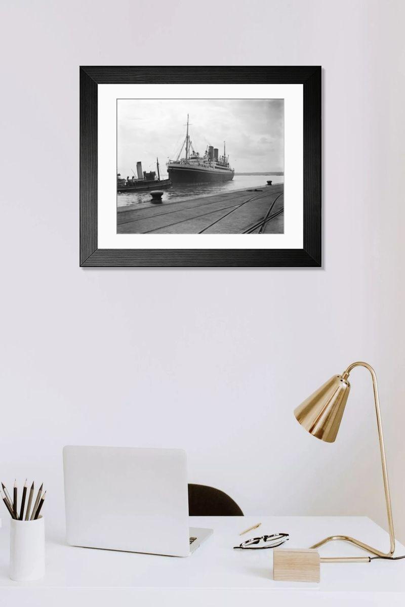 Shown hanging in a room: Modern 14"x12" (36x31cm)