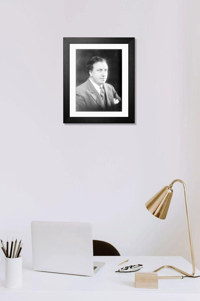 Shown hanging in a room: Modern 14"x12" (36x31cm)