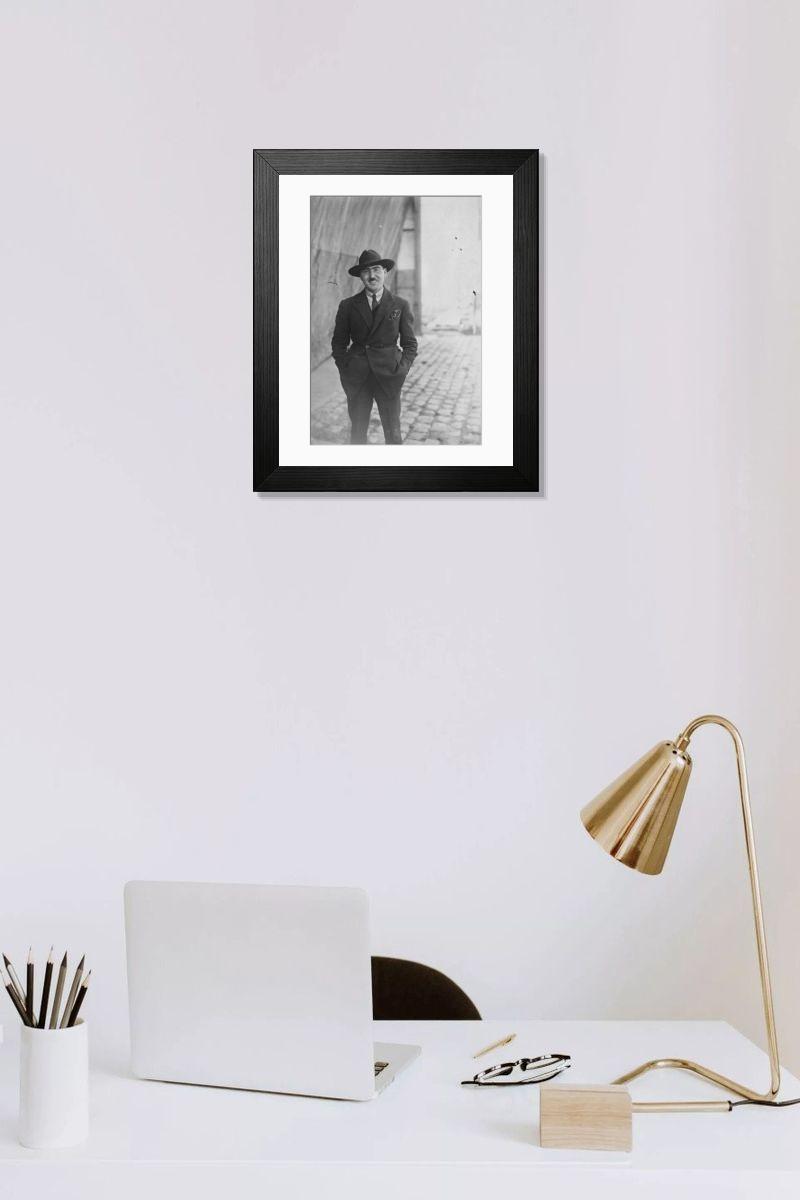 Shown hanging in a room: Modern 14"x12" (36x31cm)