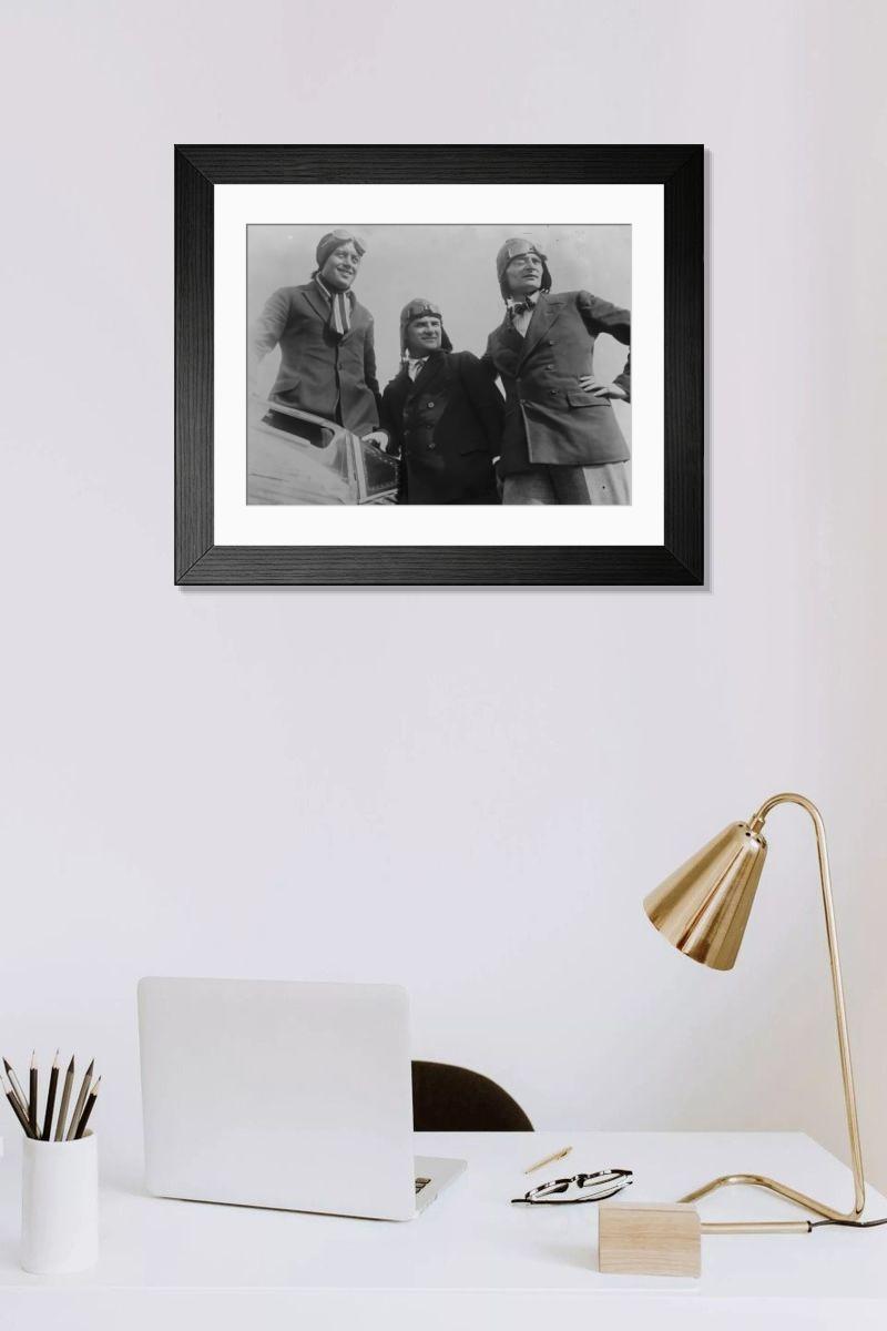 Shown hanging in a room: Modern 14"x12" (36x31cm)