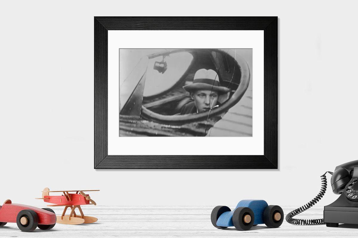 Shown hanging in a room: Modern 14"x12" (36x31cm)