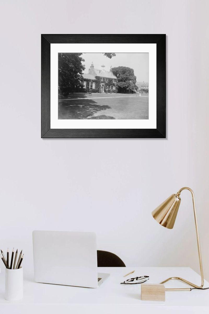 Shown hanging in a room: Modern 14"x12" (36x31cm)