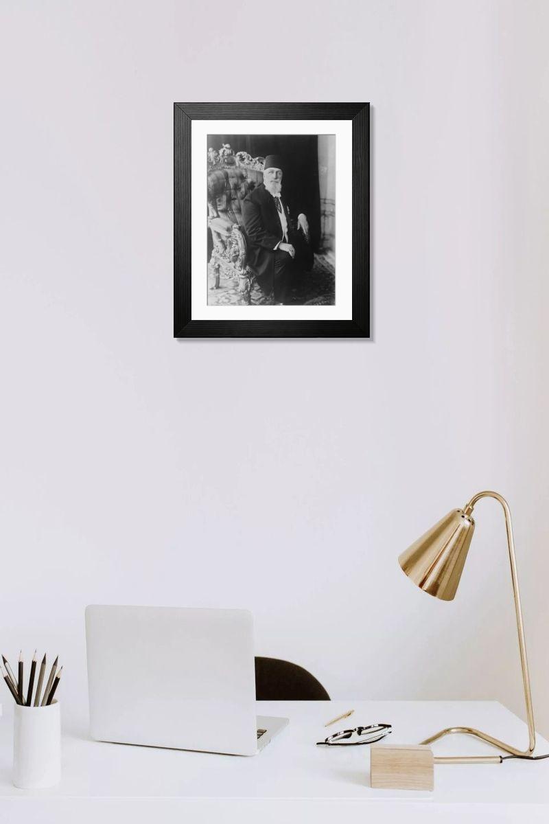 Shown hanging in a room: Modern 14"x12" (36x31cm)