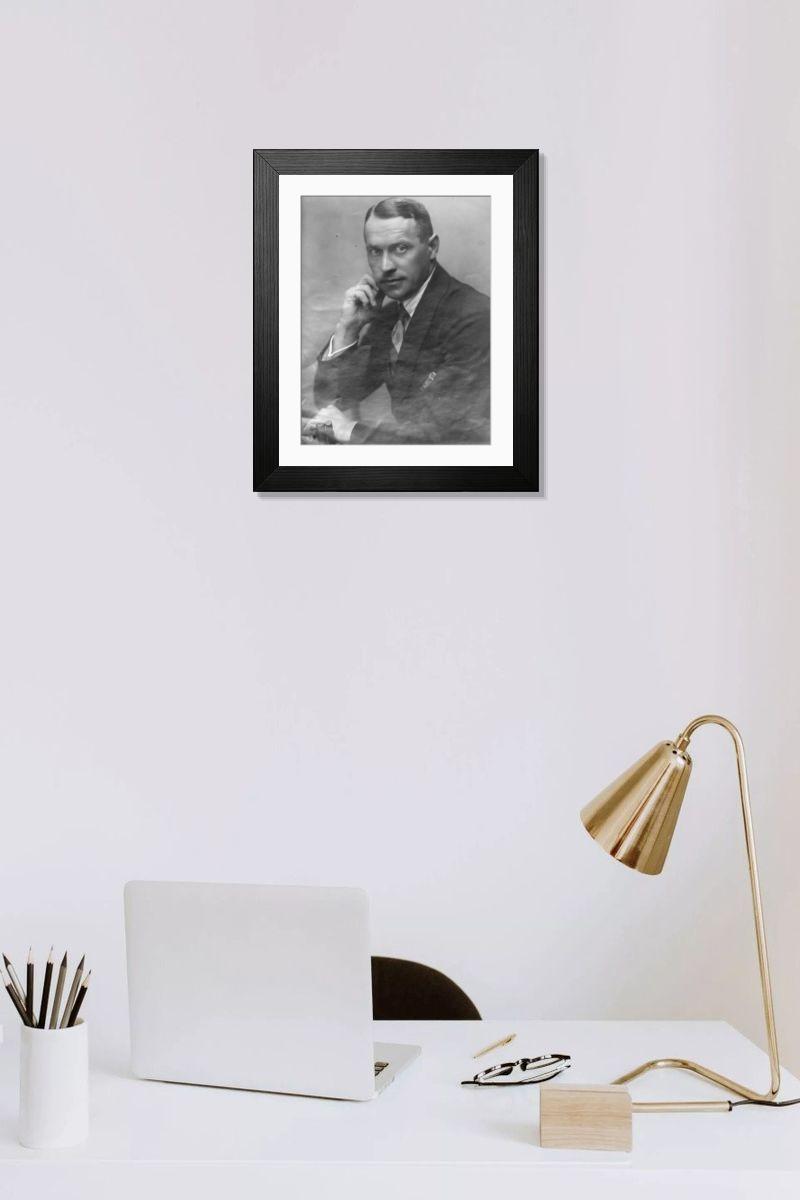 Shown hanging in a room: Modern 14"x12" (36x31cm)