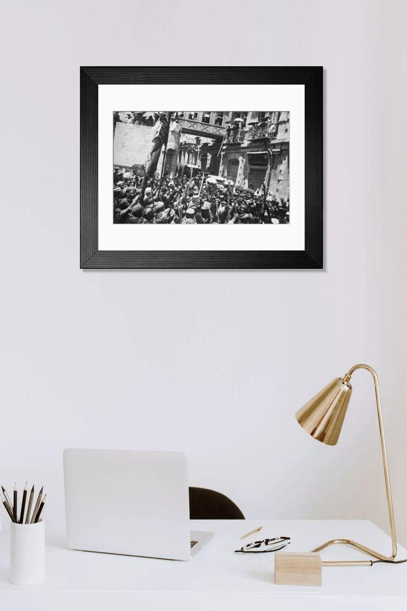 Shown hanging in a room: Modern 14"x12" (36x31cm)