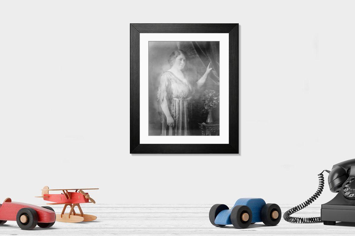 Shown hanging in a room: Modern 14"x12" (36x31cm)