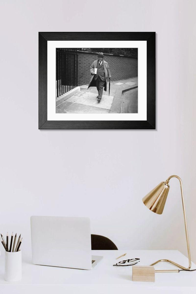 Shown hanging in a room: Modern 14"x12" (36x31cm)