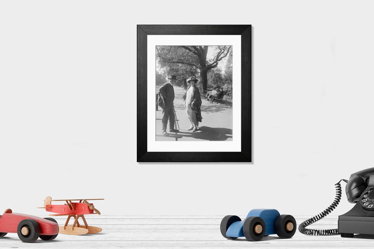 Shown hanging in a room: Modern 14"x12" (36x31cm)