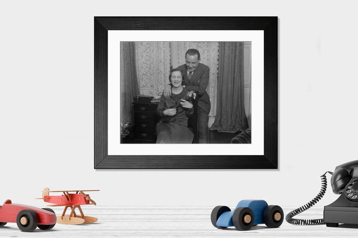 Shown hanging in a room: Modern 14"x12" (36x31cm)
