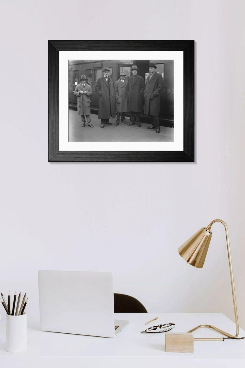 Shown hanging in a room: Modern 14"x12" (36x31cm)
