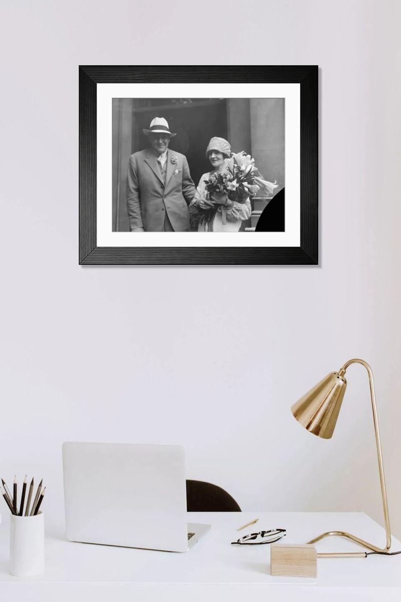 Shown hanging in a room: Modern 14"x12" (36x31cm)