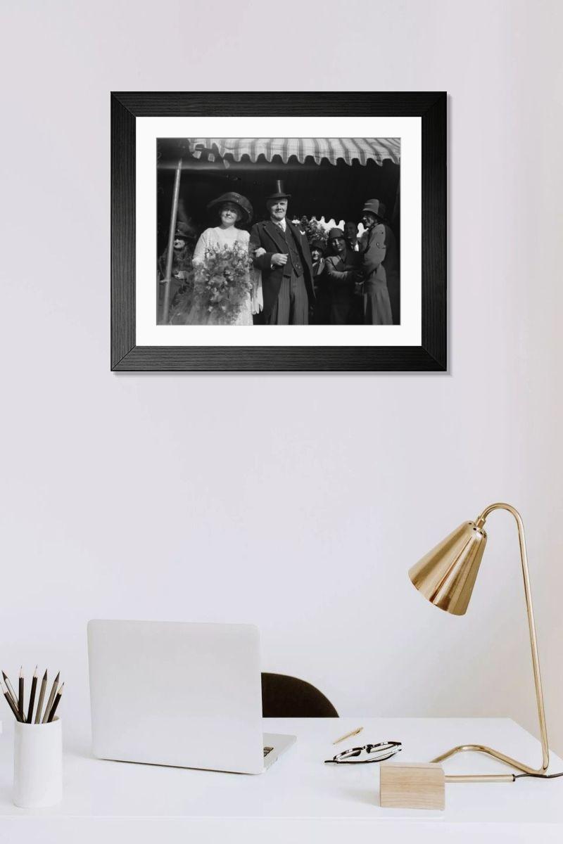 Shown hanging in a room: Modern 14"x12" (36x31cm)