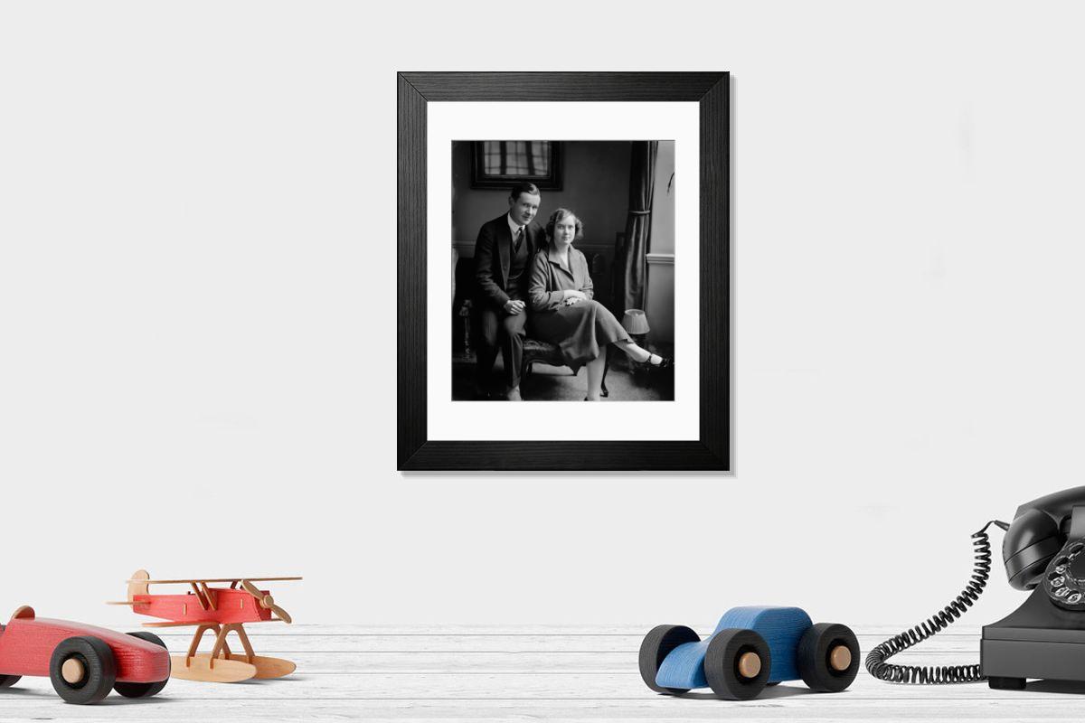 Shown hanging in a room: Modern 14"x12" (36x31cm)