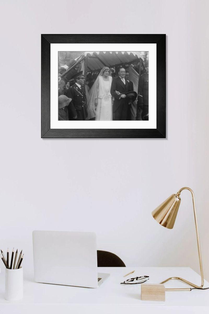 Shown hanging in a room: Modern 14"x12" (36x31cm)