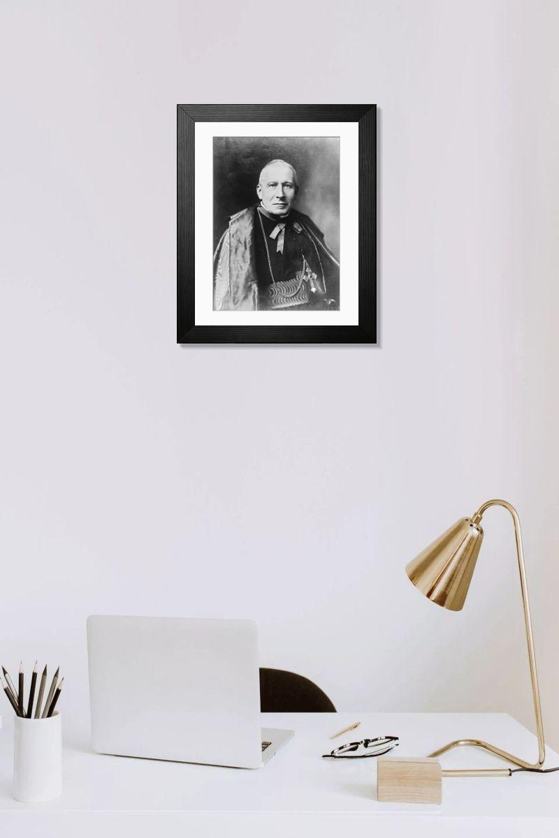 Shown hanging in a room: Modern 14"x12" (36x31cm)