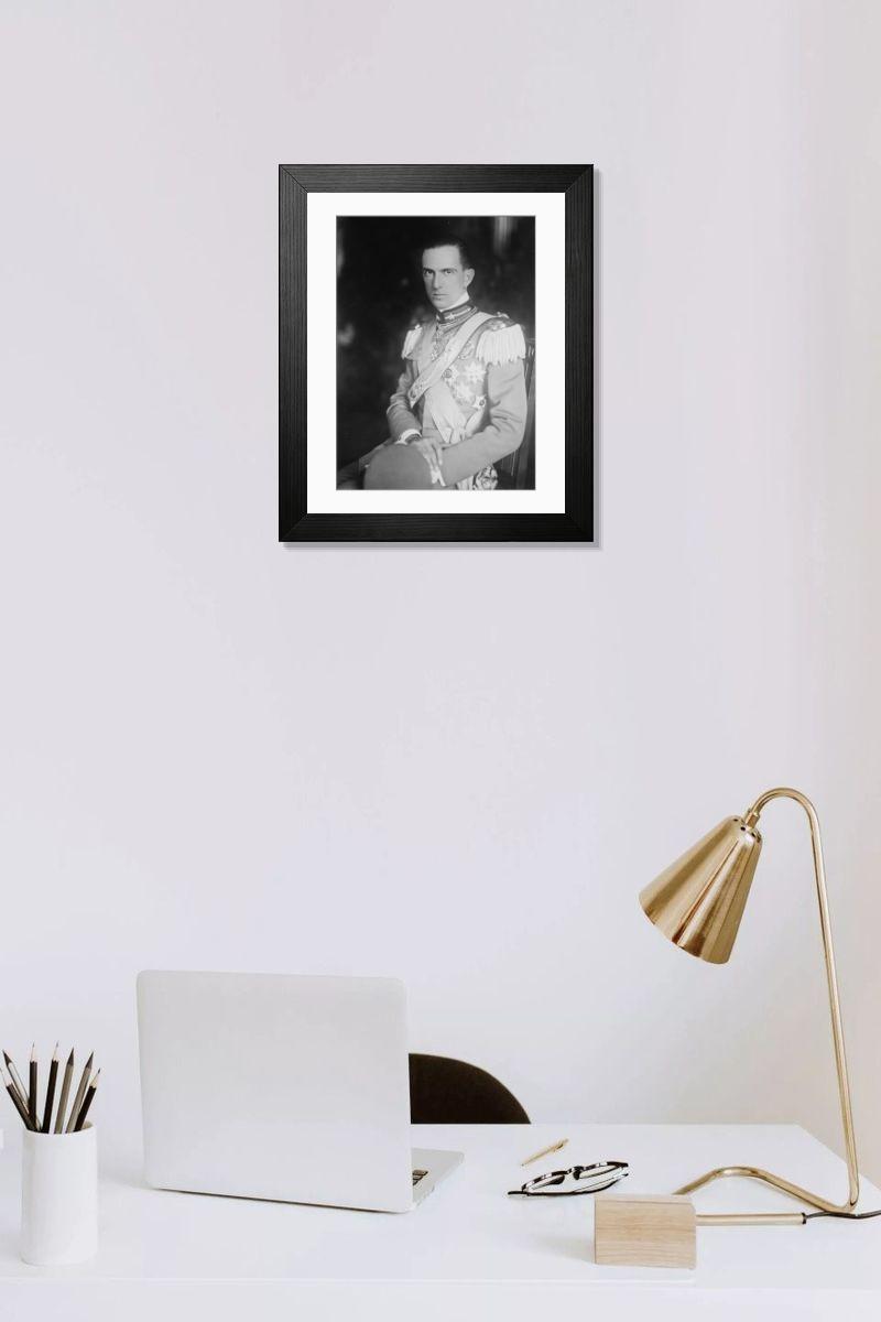 Shown hanging in a room: Modern 14"x12" (36x31cm)