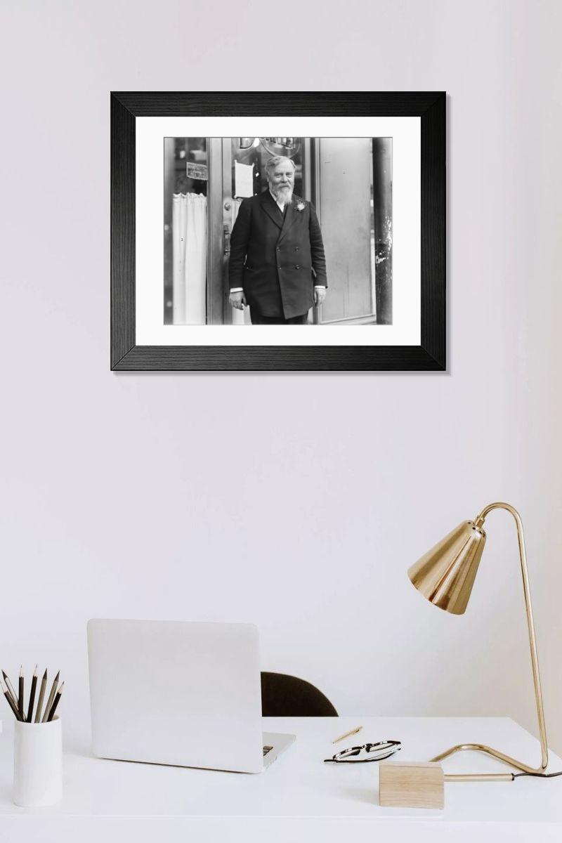 Shown hanging in a room: Modern 14"x12" (36x31cm)