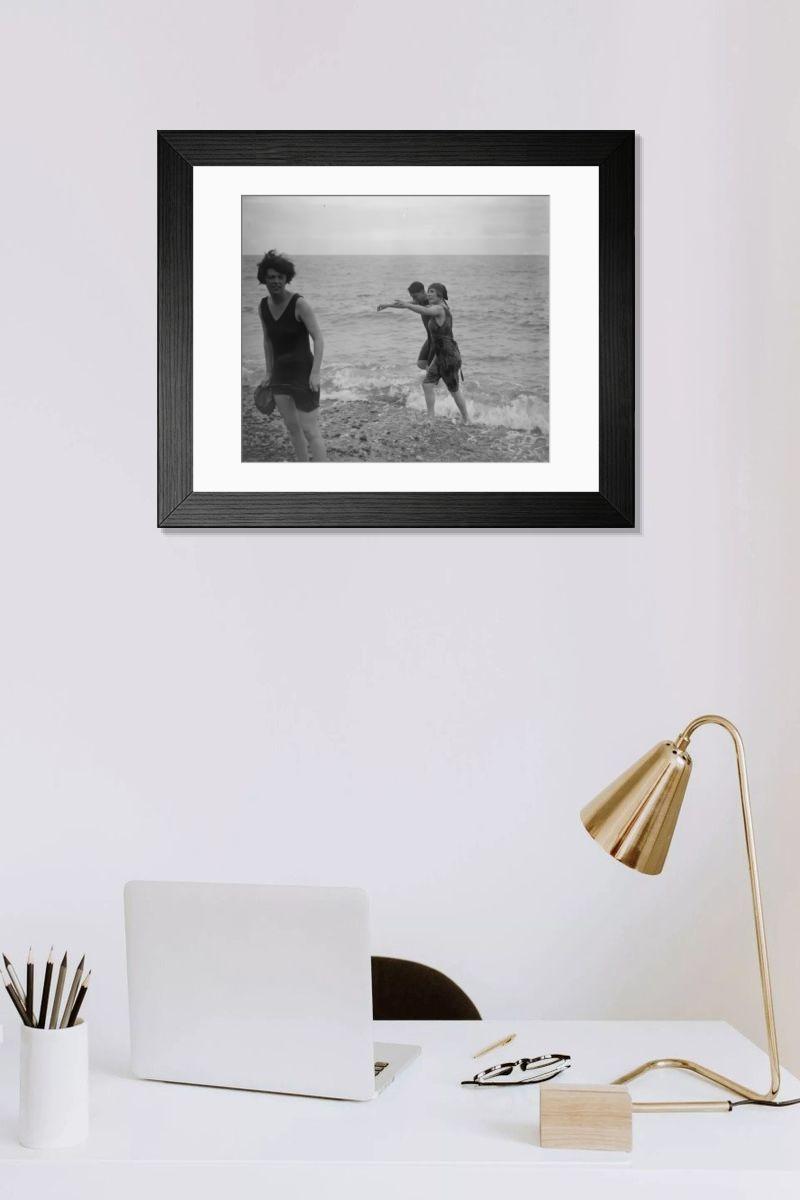 Shown hanging in a room: Modern 14"x12" (36x31cm)