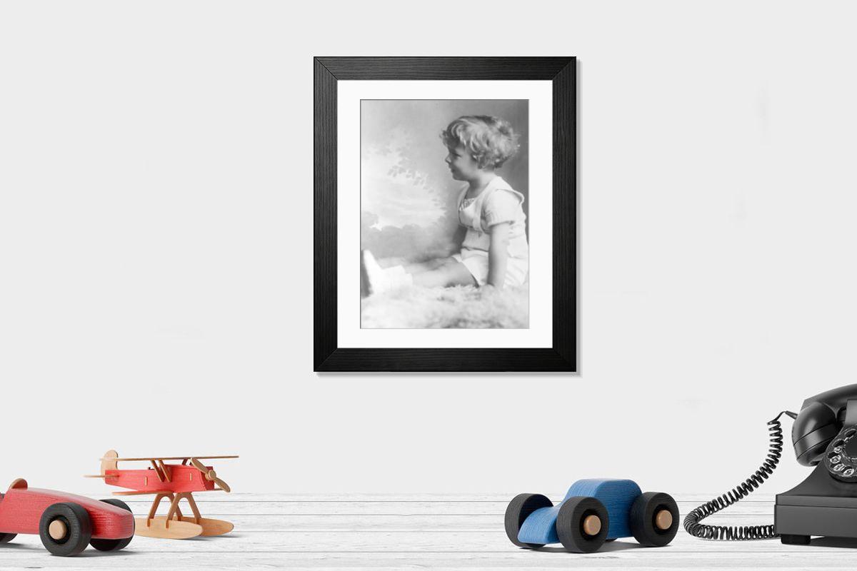 Shown hanging in a room: Modern 14"x12" (36x31cm)