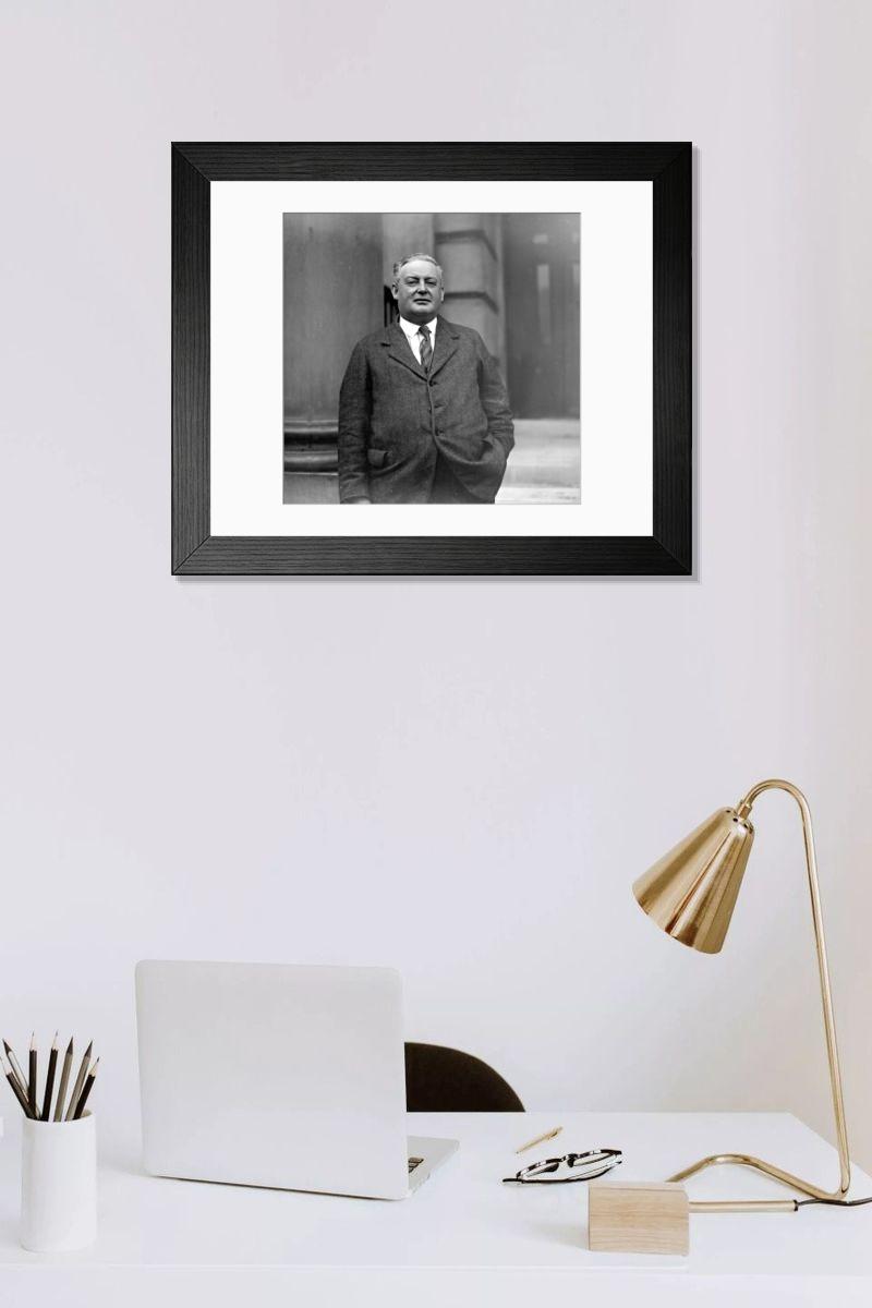 Shown hanging in a room: Modern 14"x12" (36x31cm)