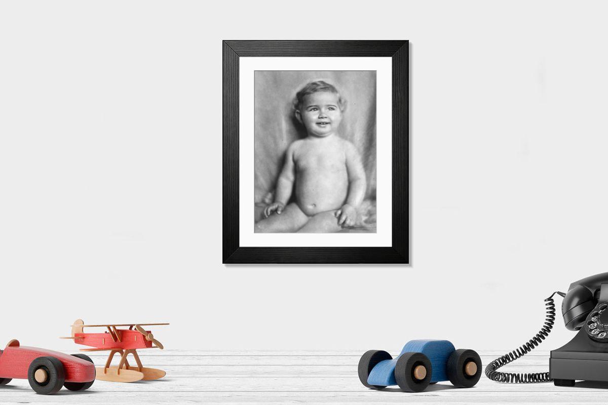 Shown hanging in a room: Modern 14"x12" (36x31cm)