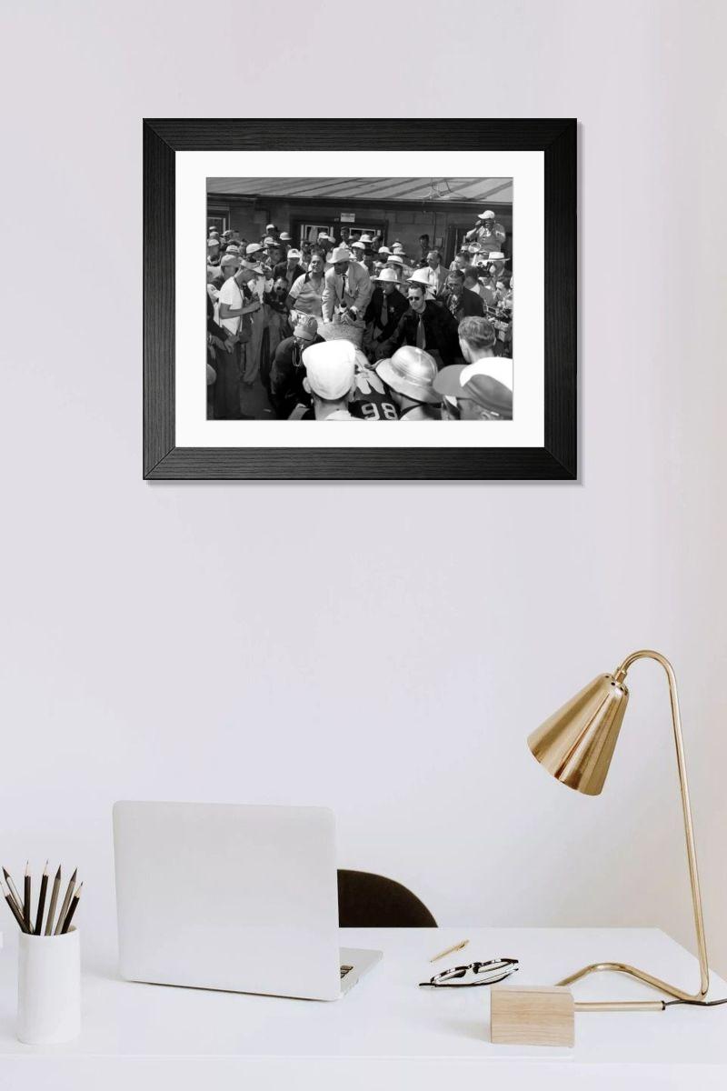 Shown hanging in a room: Modern 14"x12" (36x31cm)